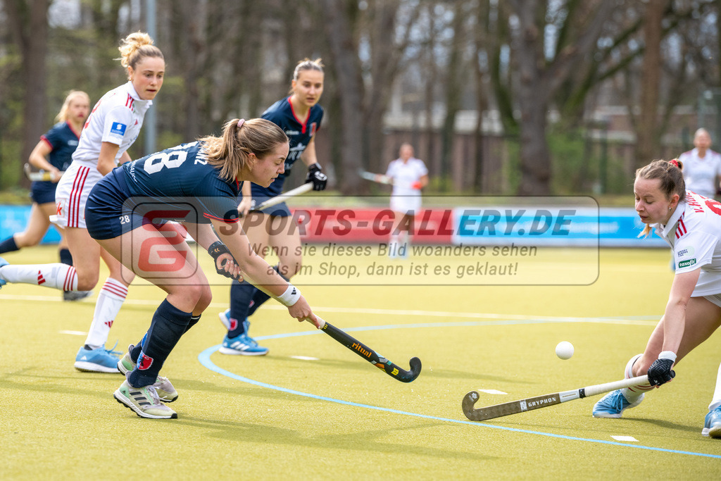 SFE_20250323_0083 | Köln, Deutschland, 23.03.2025:  Hockey 1. Bundesliga Damen Rot-Weiss Köln - Berliner HC im KTHC Stadion Rot-Weiss Köln Tennis and Hockey Club am 23.03.2025 in Köln, Deutschland. (Foto von Stephan Fehrmann)Köln, Germany, 23.03.2025: Hockey 1. Bundesliga Damen Rot-Weiss Köln - Berliner HC in KTHC Stadion Rot-Weiss Köln Tennis and Hockey Club at 23.03.2025 in Köln, Deutschland. (Foto from Stephan Fehrmann)