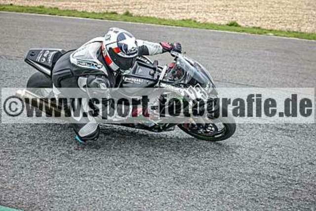 pube1061 | Professionelle Fotos von Sportveranstaltungen, aber auch Hochzeiten und anderen Events. - Realisiert mit Pictrs.com