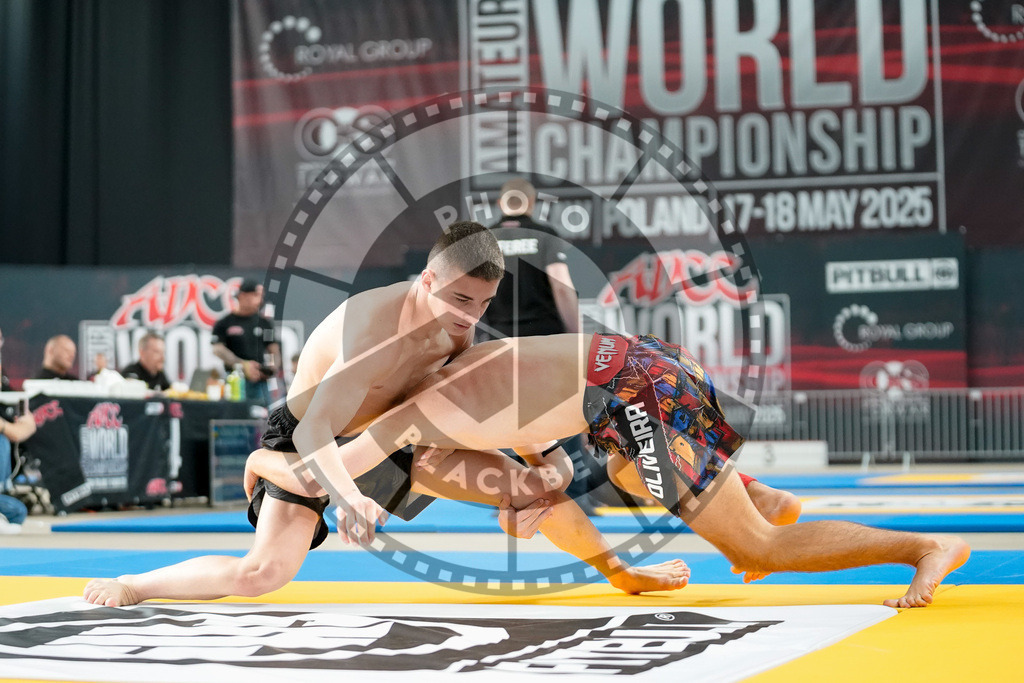 20250518PBB0536 | Athletes compete during the second day of the ADCC Amateur World Championship on May 18, 2025 in Warsaw, Poland. © Chiara Dazi / photoblackbelt