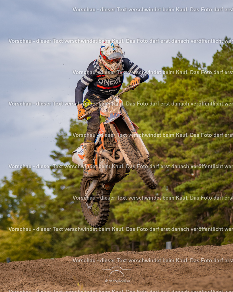 10_05_Dreetz-5870 | Sportfotografin aus Berlin-Brandenburg mit Fokus auf Motocross. Ich halte deine sportliche Leistung und echte Emotionen auf und neben der Strecke professionell fest. Entdecke die Fotos von deinem Rennen und bestelle sie direkt hier im Shop.