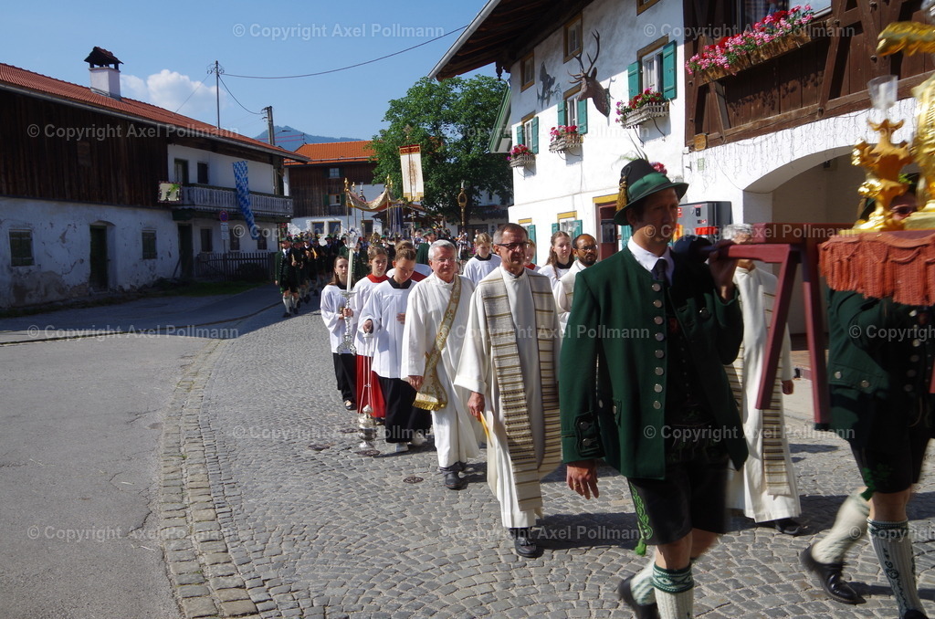 IMGP3447 | fotografiert von Axel PollmannLeonhardi Wallfahrt Benediktbeuern und Murnau, Fronleichnam, Fasching, Landschaft im Loisachtal und Benediktbeuern  - Realisiert mit Pictrs.com