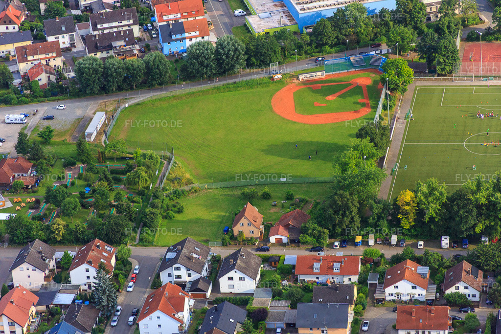 Luftbild: Baseballfeld der Schriesheim BC Raubritter e.V. in Schriesheim im Bundesland Baden-Württemberg in Deutschland. – Foto: IMG_090748.jpg vom 04.07.2016 durch Werner Riehm/FLY-FOTO.de – Auflösung des Originals: 5472 x 3648 px – BC Raubritter Schriesheim e.V