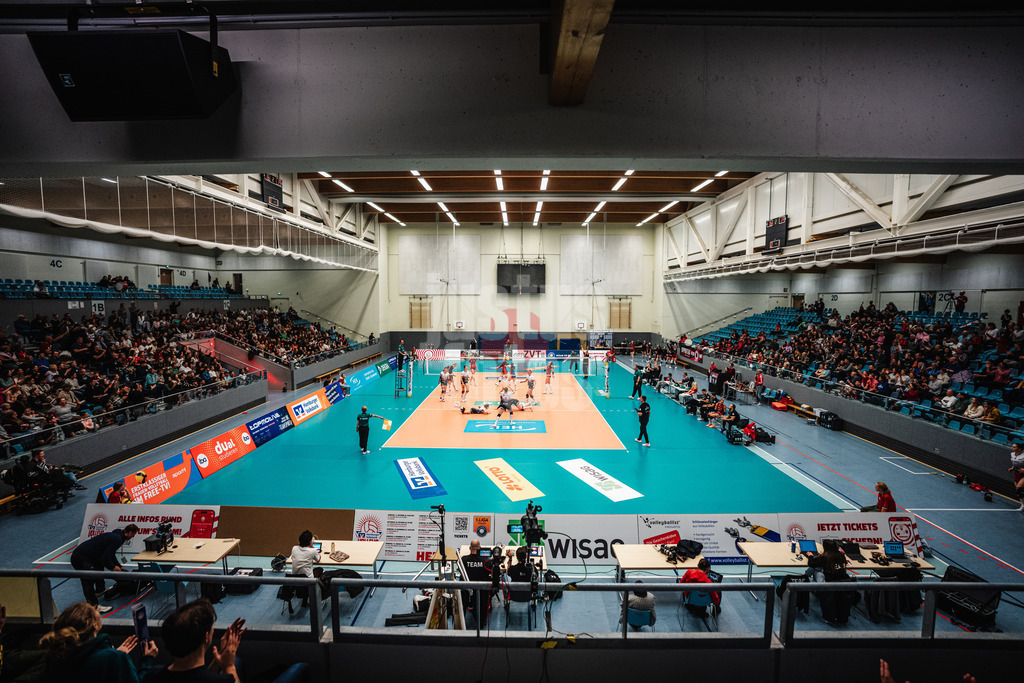 Volleyball | Frauen | Saison 2025/2026 | Volleyball Bundesliga | ETV Hamburger Volksbank Volleys vs. Dresdner SC | 15.11.2025 | Die volle CU Arena in Neugraben