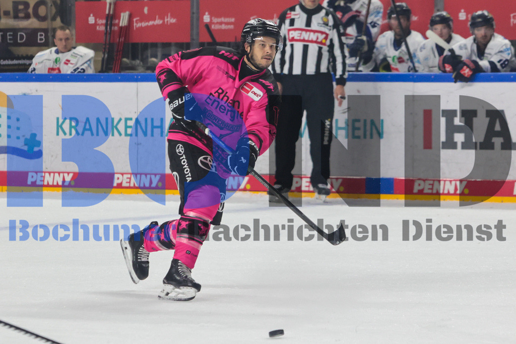 SES_KOLISE20251012-27 | bond - Realisiert mit Pictrs.com