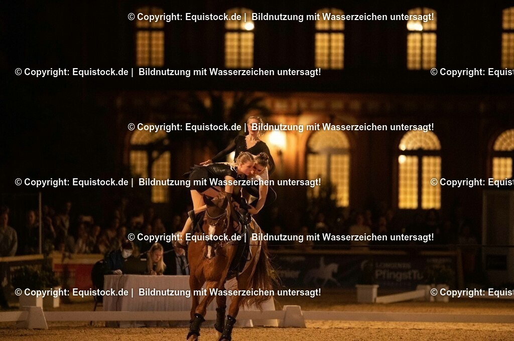 20230527_Voltigieren_NASPA_Flutlicht_1006 | equistock