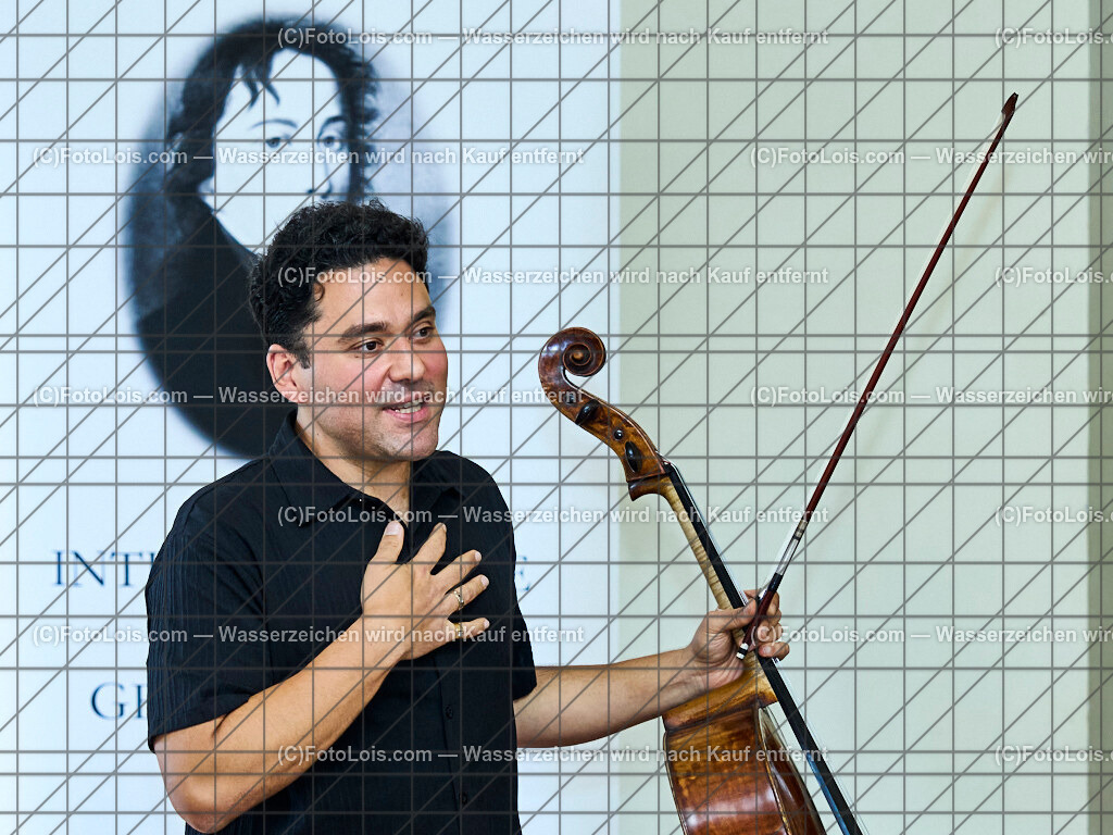 ALP9838_XXXX-Chopin-Festival_Dinnerkonzert_Javorkai Adam | (C)FotoLois.com, Alois Spandl. XXXX. Chopin-Festival in der Kartause Gaming, DINNERKONZERT mit Vera Kostner (Violine), Manfred Wagner-Artzt (Klavier), Clara Biermasz (Klavier), Lieke Te Winkel (Violine) und Adam Javorkai (Violoncello) im Prätatensaal, Sa 17. August 2024.