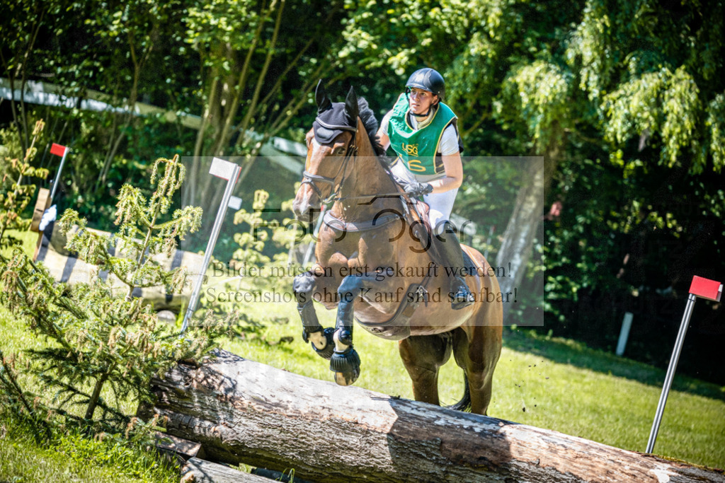 Vielseitigkeitsturnier Melle Oldendorf | Entdecke hochwertige Reitturnierfotos von Foto Oger. Professionell, emotional und authentisch – jetzt Lieblingsmomente im Shop bestellen.Deutschlandweite Turnierfotografie. - Realisiert mit Pictrs.com