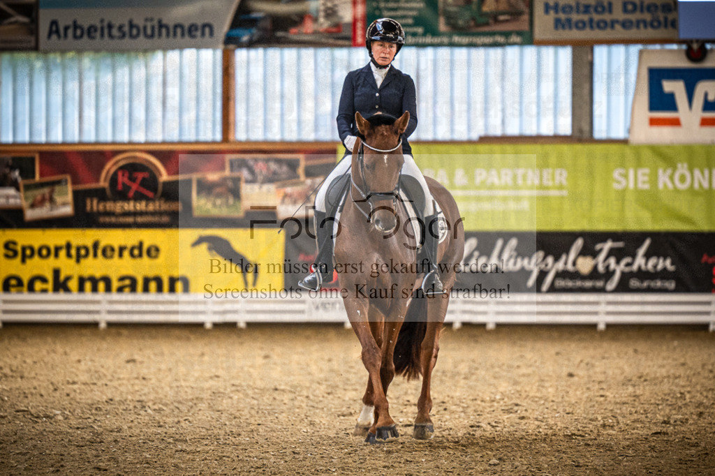 DOS_0572 | Entdecke hochwertige Reitturnierfotos von Foto Oger. Professionell, emotional und authentisch – jetzt Lieblingsmomente im Shop bestellen.Deutschlandweite Turnierfotografie. - Realisiert mit Pictrs.com