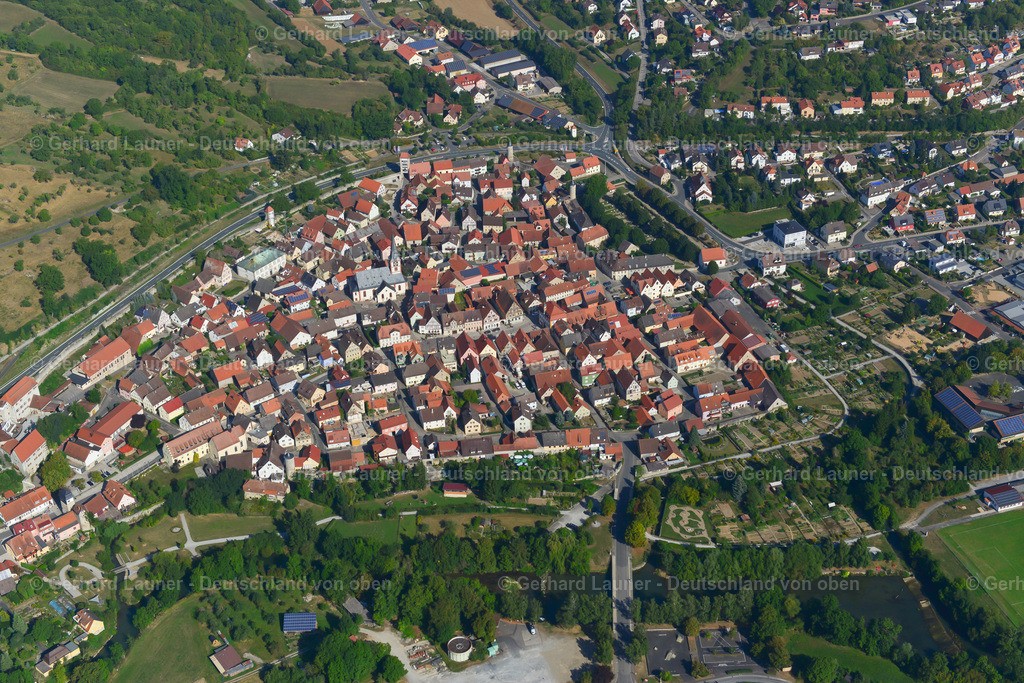 3650422 | RöTTINGEN 13.09.2016 Stadtansicht des Innenstadtbereiches in Röttingen im Bundesland Bayern, Deutschland. // City view on down town in Roettingen in the state Bavaria, Germany. Foto: Gerhard Launer