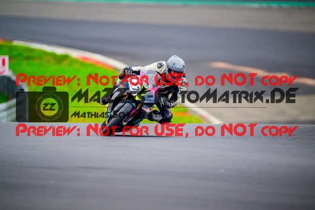 MaZZes_FotoMatrix_240804_6007705_7900 | Fotograf Mathias Schmid
Sportfotograf,
Eventfotograf,
Hochzeitsfotograf,
Portraitfotograf