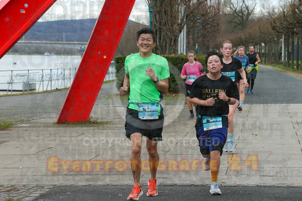 221231_1206_EX1_0424 | Sportfotografie im Rhein-Sieg Kreis, Köln, Bonn, NRW, Rheinland Pfalz, Hessen, etc. Unser Tätigkeitsfeld umfasst den Laufsport vom Volkslauf über den Marathon, Duathlon, Triathon bis zum Ultralauf wie Kölnpfad Ultra oder Schindertrail.