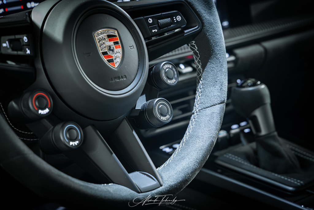 R6AT1024 _Alexander Tschuncky | Entdecken Sie die faszinierende Welt von Alexander Tschuncky Arts: Kreative Fotografie, atemberaubende Automobilkunst und hochwertiger Bilderdruck. Lassen Sie sich inspirieren! - Realisiert mit Pictrs.com