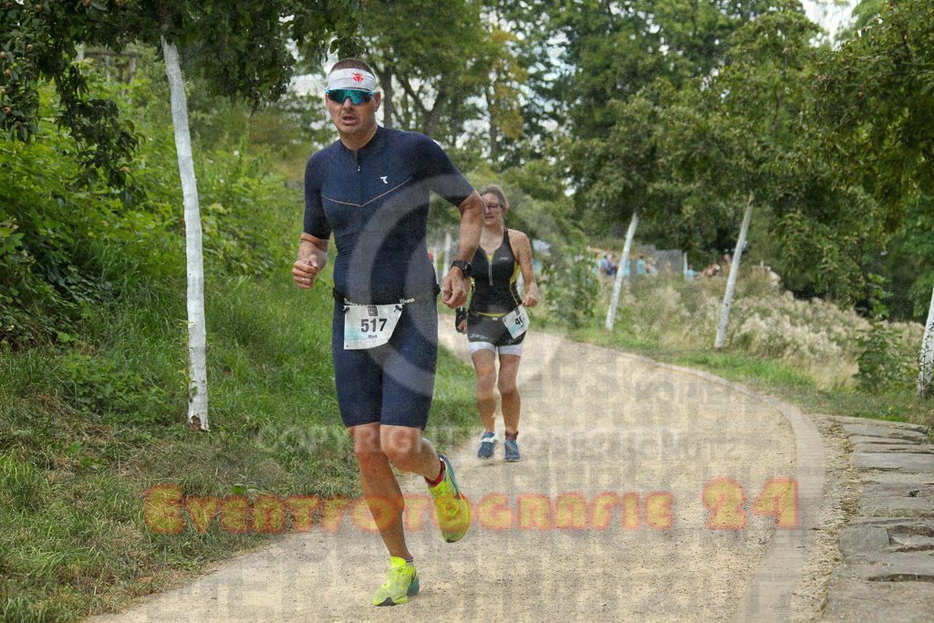 250824_1349_EX1_3880 | Sportfotografie im Rhein-Sieg Kreis, Köln, Bonn, NRW, Rheinland Pfalz, Hessen, etc. Unser Tätigkeitsfeld umfasst den Laufsport vom Volkslauf über den Marathon, Duathlon, Triathon bis zum Ultralauf wie Kölnpfad Ultra oder Schindertrail.