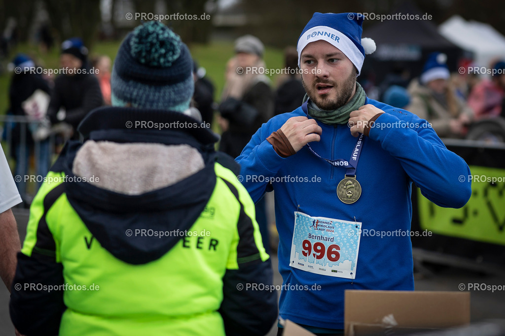 Bonner Nikolauslauf in Bonn, 08.12.2024 | Impressionen vom Bonner Nikolauslauf am 08.12.2024 in Bonn (Freizeitpark Rheinaue). Foto: BEAUTIFUL SPORTS/Axel Kohring