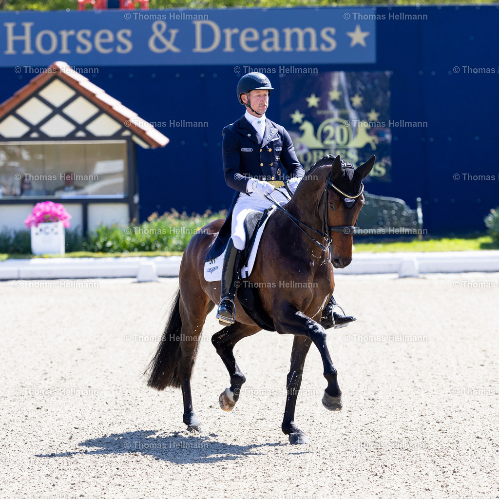 TH_311-KITTEL Patrik (SWE)_ J_ADORE DIOR H_36564 | Horses &amp; Dreams 2026 am 26.04.26 in Hagen a.T.W., Thomas Hellmann, 311KITTEL Patrik (SWE), J'ADORE DIOR H