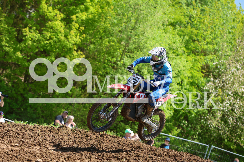 5E6A6744 | 989 MEDIAWORK