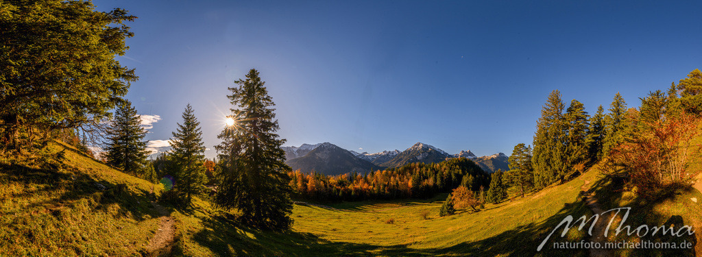 Herbststimmung nahe der Salober Alpe | Dies ist der Online-Shop von naturfoto.michaelthoma.de. Ich bin leidenschaftlicher Naturfotograf und fotografiere von der Andromedagalaxie bis zum Zwergtaucher, von der Ameise bis zum Orionnebel alles was mit Natur zu tun hat. Hier kann eine Auswahl meine - Realisiert mit Pictrs.com