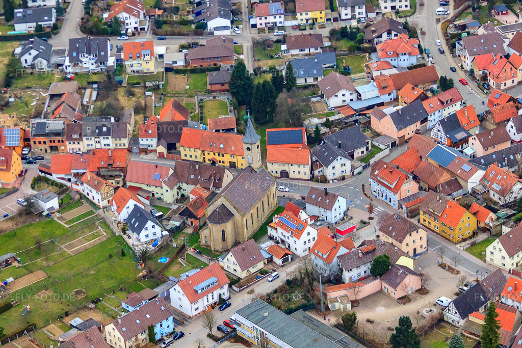 Luftbild: Ortszentrum mit Kirche im Ortsteil Gölshausen in Bretten im Bundesland Baden-Württemberg in Deutschland. Foto: IMG_38274.jpg vom 12.03.2011 durch Werner Riehm/FLY-FOTO.deAuflösung des Originals: 4752 x 3168 px