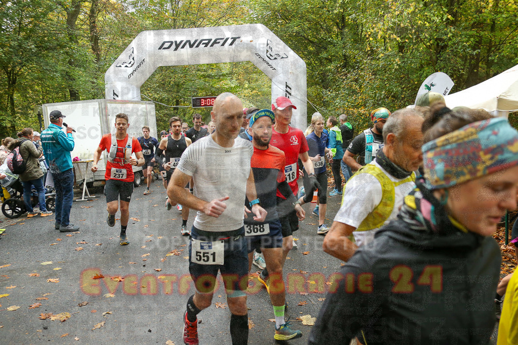 241027_1008_EX1_3494 | Sportfotografie im Rhein-Sieg Kreis, Köln, Bonn, NRW, Rheinland Pfalz, Hessen, etc. Unser Tätigkeitsfeld umfasst den Laufsport vom Volkslauf über den Marathon, Duathlon, Triathon bis zum Ultralauf wie Kölnpfad Ultra oder Schindertrail.