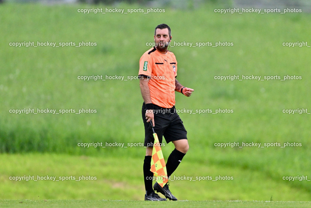 ASKÖ Köttmannsdorf vs. SV Dellach Gail | Roman Weger Referee, ASKÖ Köttmannsdorf vs. SV Dellach Gail, ASKÖ Köttmannsdorf vs. SV Dellach Gail am 15.05.2024 in Köttmannsdorf (Sportplatz Köttmannsdorf), Austria, (Photo by Bernd Stefan)