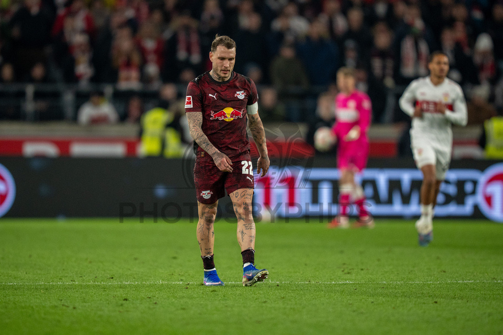 VfB Stuttgart vs. RB Leipzig, Fussball, 1. Bundesliga, 26. Spieltag, 15.03.2026 | David Raum (RB Leipzig, #22),VfB Stuttgart vs. RB Leipzig, Fussball, 1. Bundesliga, 26. Spieltag, 15.03.2026Foto: photosbyphips/Philip Ziegler