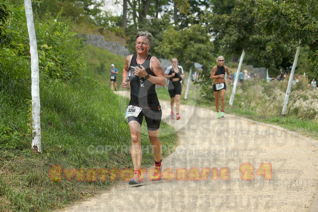 250824_1346_EX1_3644 | Sportfotografie im Rhein-Sieg Kreis, Köln, Bonn, NRW, Rheinland Pfalz, Hessen, etc. Unser Tätigkeitsfeld umfasst den Laufsport vom Volkslauf über den Marathon, Duathlon, Triathon bis zum Ultralauf wie Kölnpfad Ultra oder Schindertrail.