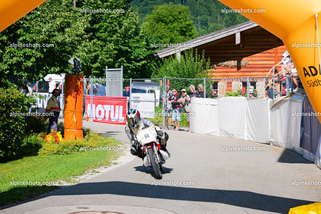 P1025758 | Erleben Sie atemberaubende, hochqualitative Fotos Ihrer Fahrt entlang der malerischen Alpenstraßen. Besuchen Sie alpineshots.com, um professionelle Aufnahmen Ihrer unvergesslichen Reise zu finden und zu kaufen - Realisiert mit Pictrs.com