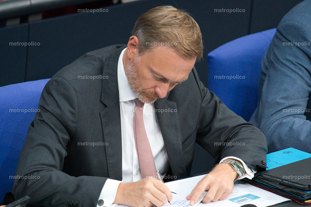 Christian Lindner  | Metropolico