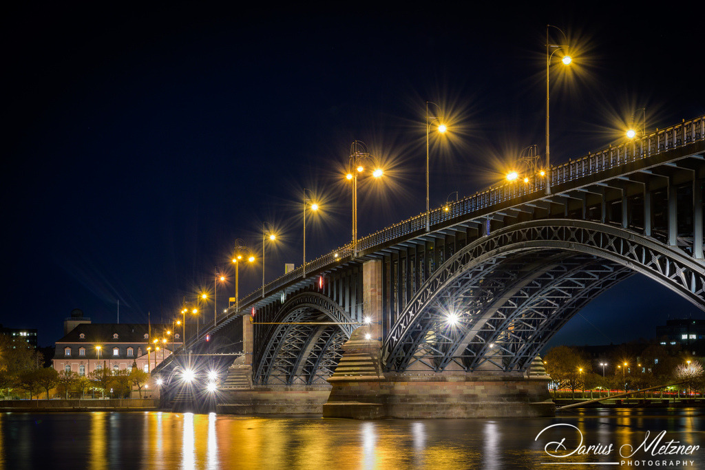 Die Theodor-Heuss-Brücke in Mainz | Die Theodor-Heuss-Brücke in Mainz