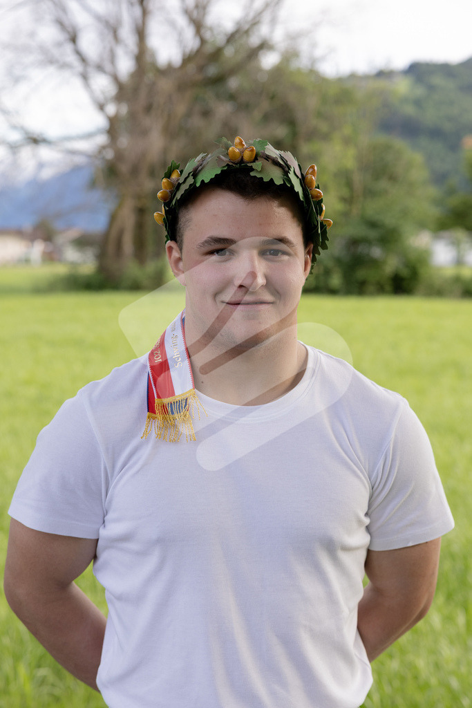 Schwyzer2026_7_00143 | Neukranzer Krieg Cyrill, Buttikon - Realisiert mit Pictrs.com