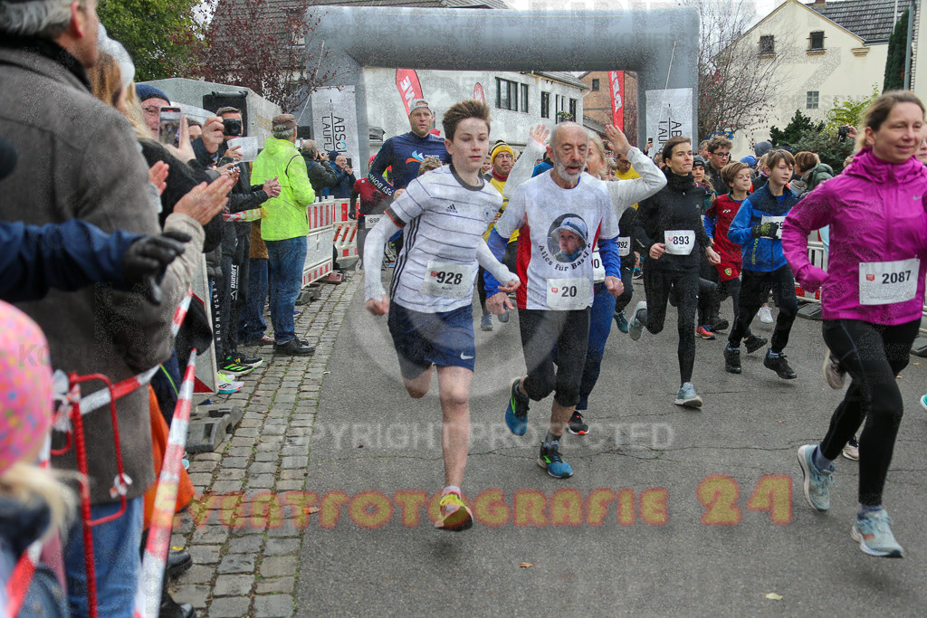 221127_1023_EX1_0467 | Sportfotografie im Rhein-Sieg Kreis, Köln, Bonn, NRW, Rheinland Pfalz, Hessen, etc. Unser Tätigkeitsfeld umfasst den Laufsport vom Volkslauf über den Marathon, Duathlon, Triathon bis zum Ultralauf wie Kölnpfad Ultra oder Schindertrail.