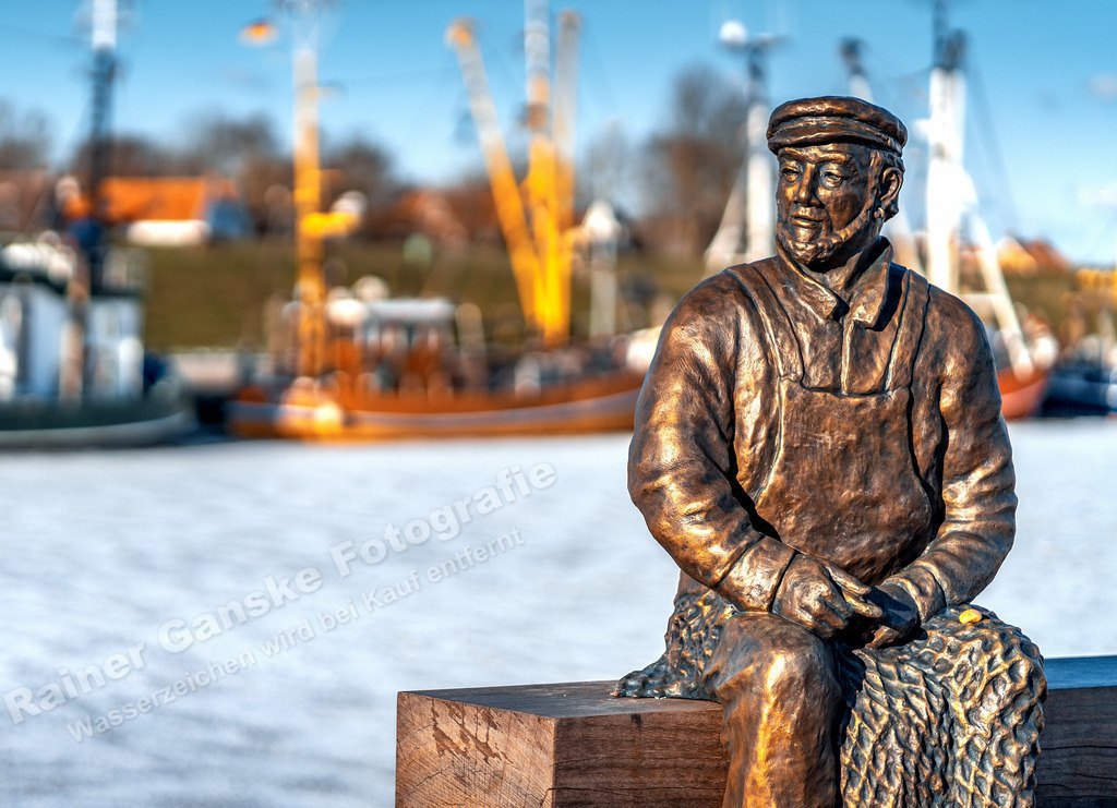 014 Greetsiel Schnee - 12-02-2021 -R Ganske | Onlineshop mit Bildern von Stränden, Häfen und Meer. Leinwände, Poster, Kalender und andere Materialien erhältlich. Kommerzielle Lizenzen möglich.  - Realisiert mit Pictrs.com