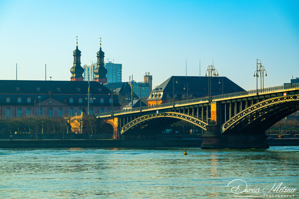 Die Theodor-Heuss-Brücke | Die Theodor-Heuss-Brücke in Mainz