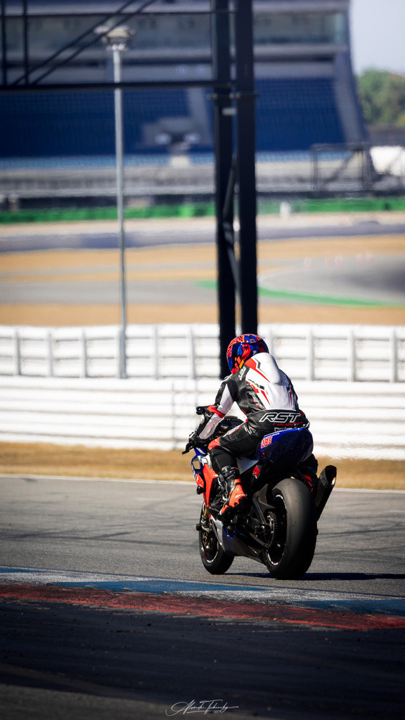 Ducati Trackday Hockenheimring 2026 | Entdecken Sie die faszinierende Welt von Alexander Tschuncky Arts: Kreative Fotografie, atemberaubende Automobilkunst und hochwertiger Bilderdruck. Lassen Sie sich inspirieren! - Realisiert mit Pictrs.com