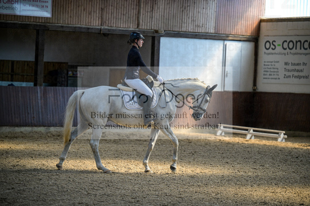Reitturnier Voxtrup | Entdecke hochwertige Reitturnierfotos von Foto Oger. Professionell, emotional und authentisch – jetzt Lieblingsmomente im Shop bestellen.Deutschlandweite Turnierfotografie. - Realisiert mit Pictrs.com