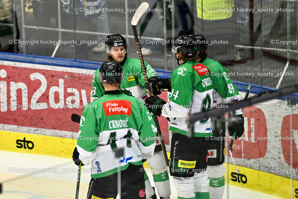 EC IDM WÄRMEPUMPEN VSV vs. Olimpija Ljubljana | Jubel Olimpija Ljubljana, EC IDM WÄRMEPUMPEN VSV vs. Olimpija Ljubljana, EC IDM WÄRMEPUMPEN VSV vs. Olimpija Ljubljana am 01.02.2026 in Villach (Stadthalle Villach), Austria, (Photo by Bernd Stefan)