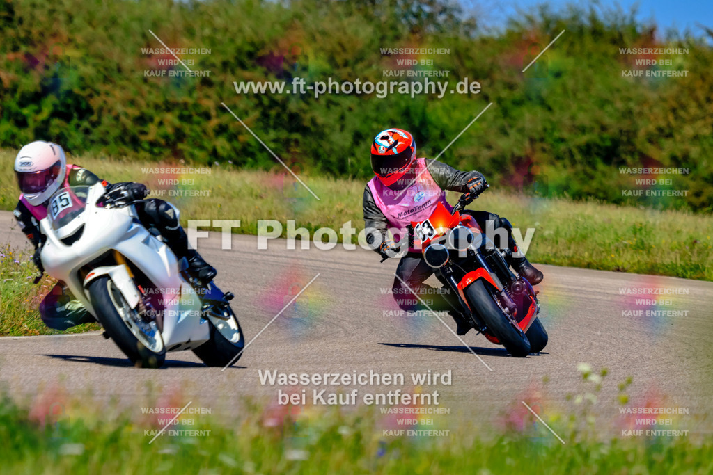053-3137 | Hier findet Ihr Bilder von Touristenfahrten auf der Nürburgring Nordschleife oder von anderen Veranstaltungen die ich besucht habe. Viel Spass beim Durch Schauen 