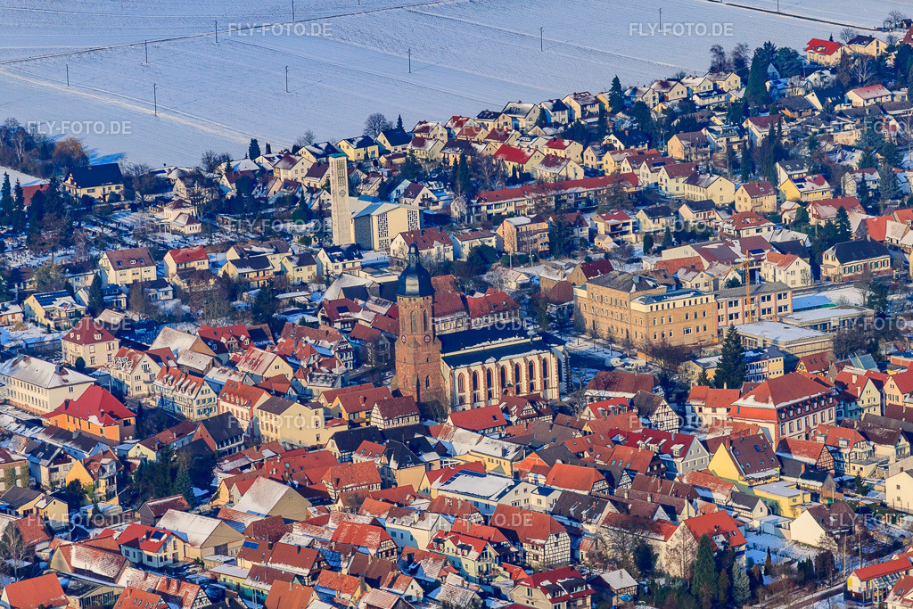 Ortszentrum von Südwesten im Winter bei Schnee | Luftbild: Ortszentrum von Südwesten im Winter bei Schnee in Kandel im Bundesland Rheinland-Pfalz in Deutschland. Foto: IMG_24377.jpg vom 16.02.2010 durch Werner Riehm/FLY-FOTO.de - Realisiert mit Pictrs.com