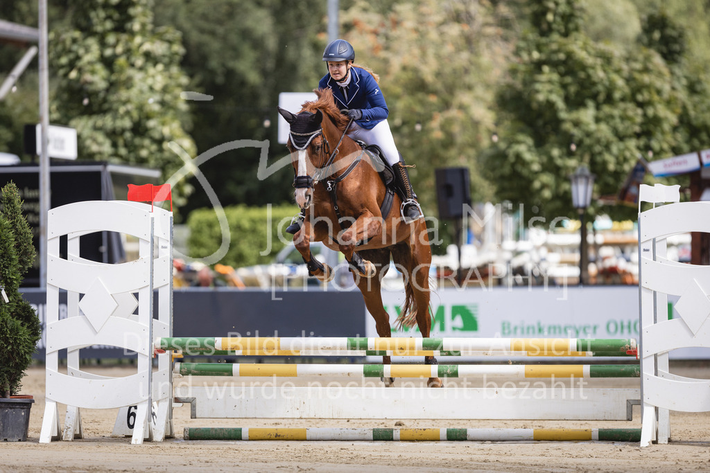 230826_Delbrueck_Stil-E-708 | Deine schönsten Turniermomente als professionelle Fotos! Entdecke hochwertige Pferdesport-Fotografie im Online-Shop. Jetzt Fotos finden & bestellen!