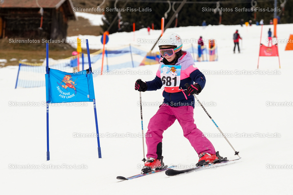 SRF_02.01.2026_0663 | Skirennfotos,Serfaus,Fiss,Ladis,Kinderskirennen,Winter,Tirol,Oberland,skirace,SFL,feelfree,weil wir's genießen,ski,Ski,skifahren,Sonnenplateau, - Realisiert mit Pictrs.com
