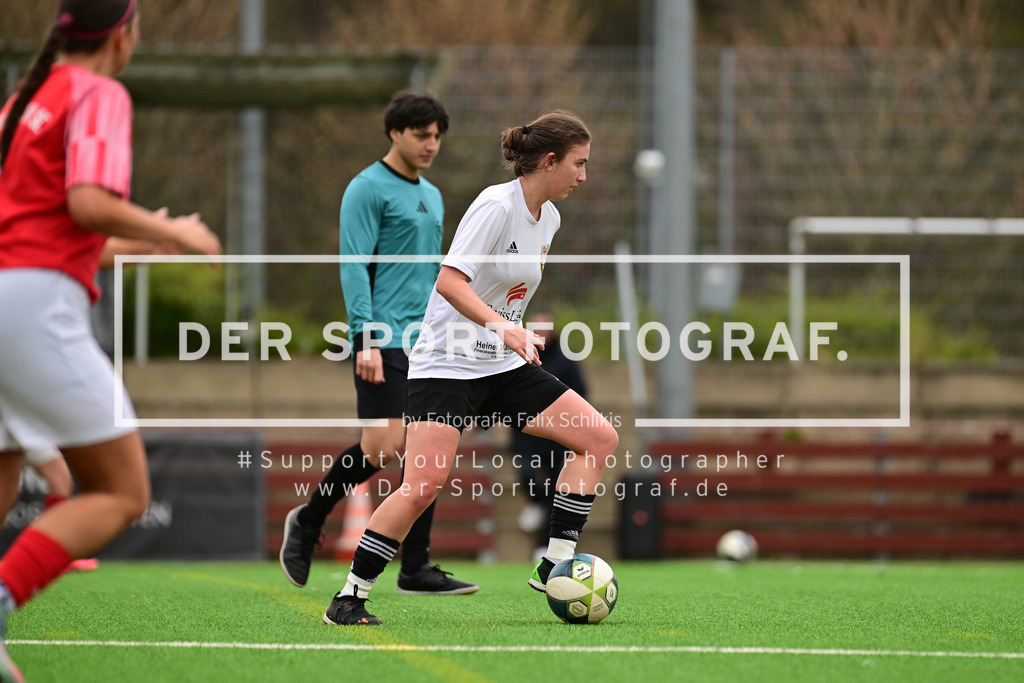 Fußball I Frauen I Saison 2025-2026 I Bezirksliga I 21. Spieltag I Harburger TB - Rahlstedter SC I 165816 | Der Sportfotograf. - Realisiert mit Pictrs.com