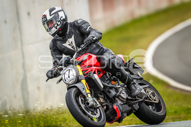 0077-260605BB-014_77 | Deine Full-Service-Agentur für ✔️Videoproduktionen und ✔️Motorsportfotografie Jetzt Angebot anfragen!