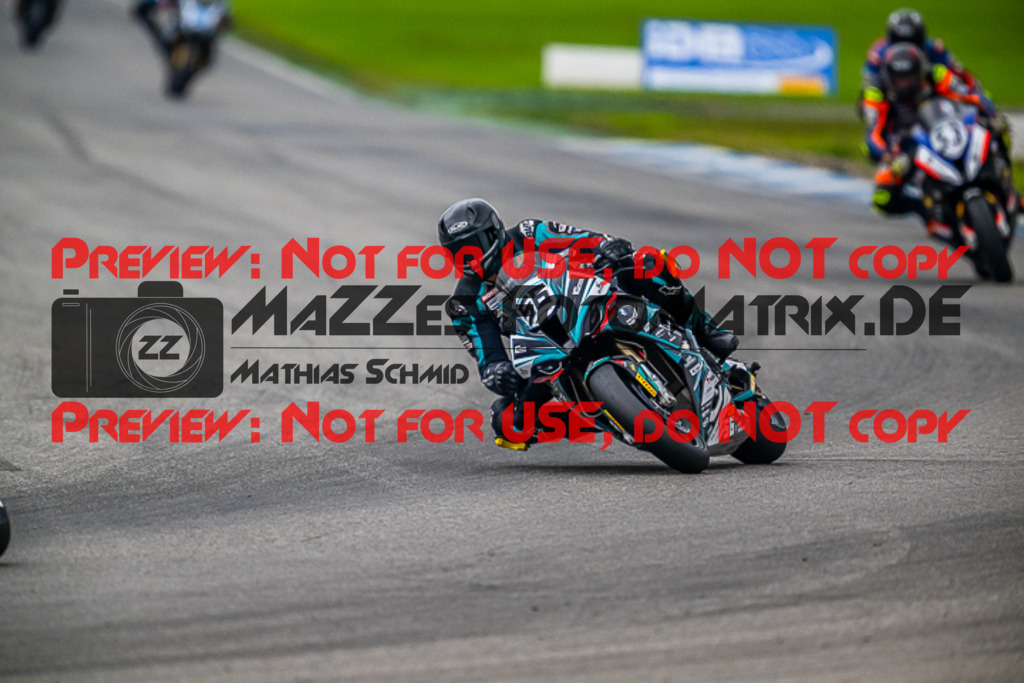 MaZZes_FotoMatrix_220925_0050 | PRO SUPERSTOCK
