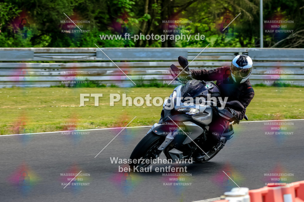 _OTO2405 | Hier findet Ihr Bilder von Touristenfahrten auf der Nürburgring Nordschleife oder von anderen Veranstaltungen die ich besucht habe. Viel Spass beim Durch Schauen 