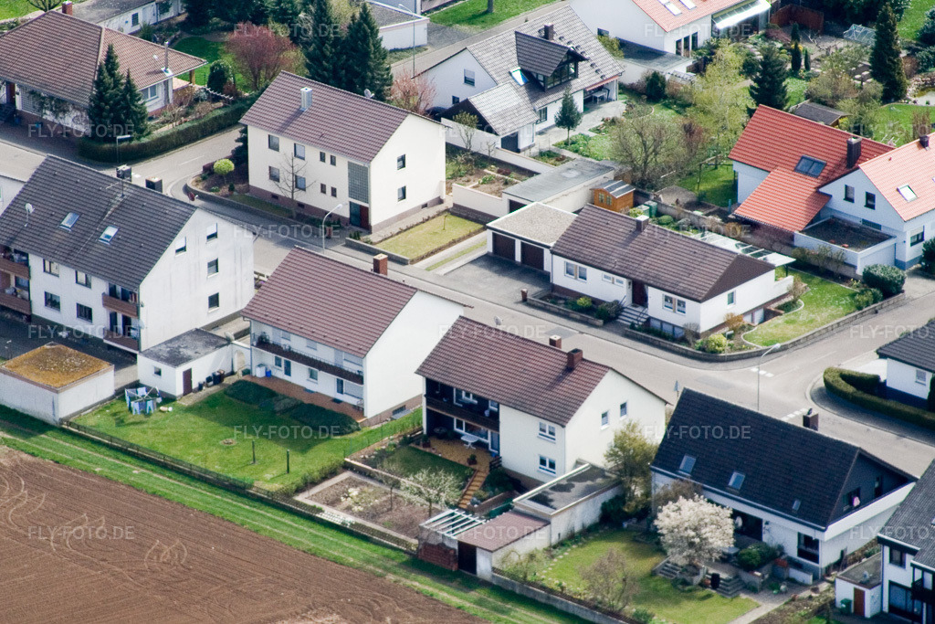 Luftbild: Am Wasserturm in Kandel im Bundesland Rheinland-Pfalz in Deutschland. Foto: IMG_10296.jpg vom 08.04.2008 durch Werner Riehm/FLY-FOTO.de