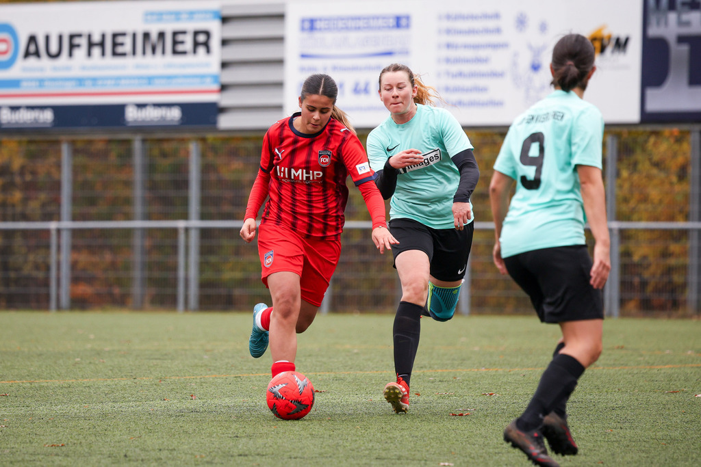FCHWAS_251102_5457 | 1.FC Heidenheim 1846 II vs. SGM DJK-SV Wasseralfingen/Neuler, Fußball, Frauen, Bezirksliga, 2025/2026, 8. Spieltag, 02.11.2025 in Mergelstetten (Foto: Michael Bulling) - Realisiert mit Pictrs.com