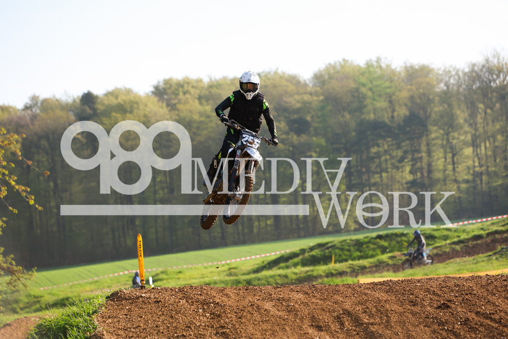 5E6A9535 | 989 MEDIAWORK