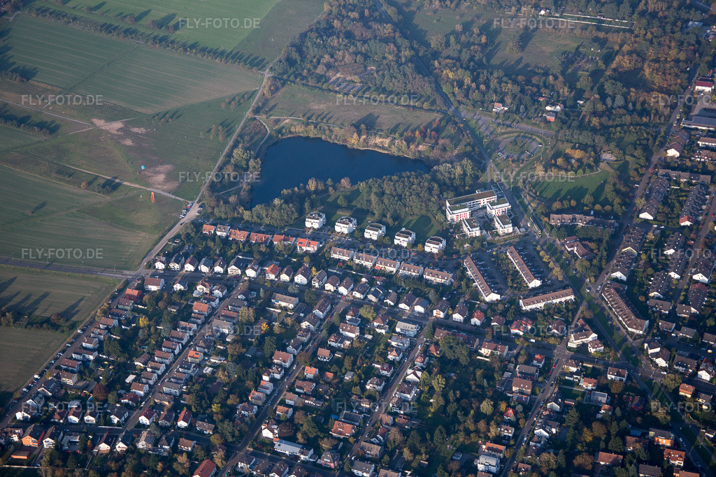 Luftbild: Am Heidesee im Ortsteil Neureut in Karlsruhe im Bundesland Baden-Württemberg in Deutschland. Foto: IMG_075463.jpg vom 26.10.2014 durch Werner Riehm/FLY-FOTO.de