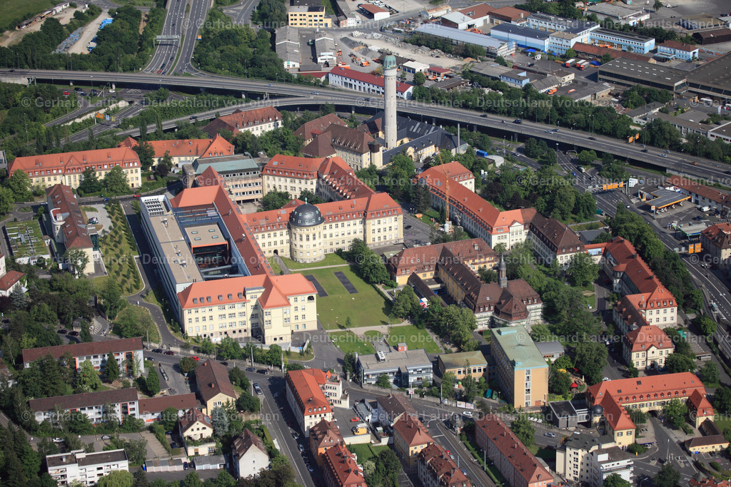3091840 | Universitätsklinikum Würzburg, ein Klinikum der Medizinischen Fakultät der Julius-Maximilians-Universität Würzburg und ein Krankenhaus der Maximalversorgung.