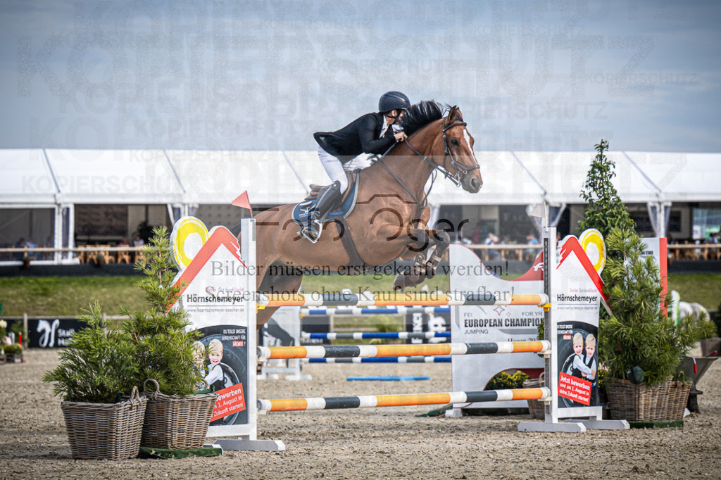 DOS_4454 | Entdecke hochwertige Reitturnierfotos von Foto Oger. Professionell, emotional und authentisch – jetzt Lieblingsmomente im Shop bestellen.Deutschlandweite Turnierfotografie. - Realisiert mit Pictrs.com